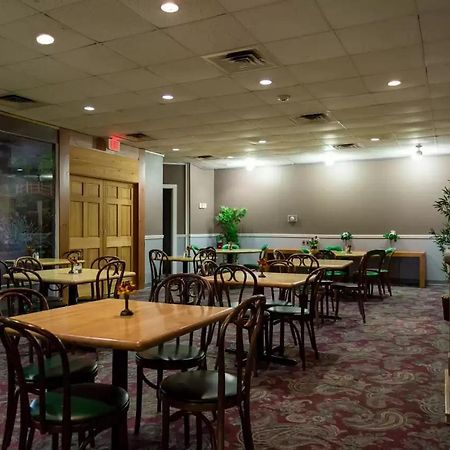 Econo Lodge Обърн Екстериор снимка
