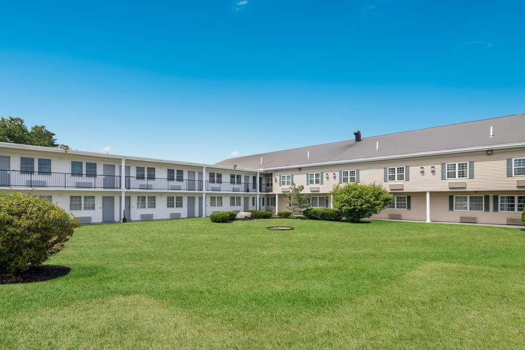 Econo Lodge Обърн Екстериор снимка